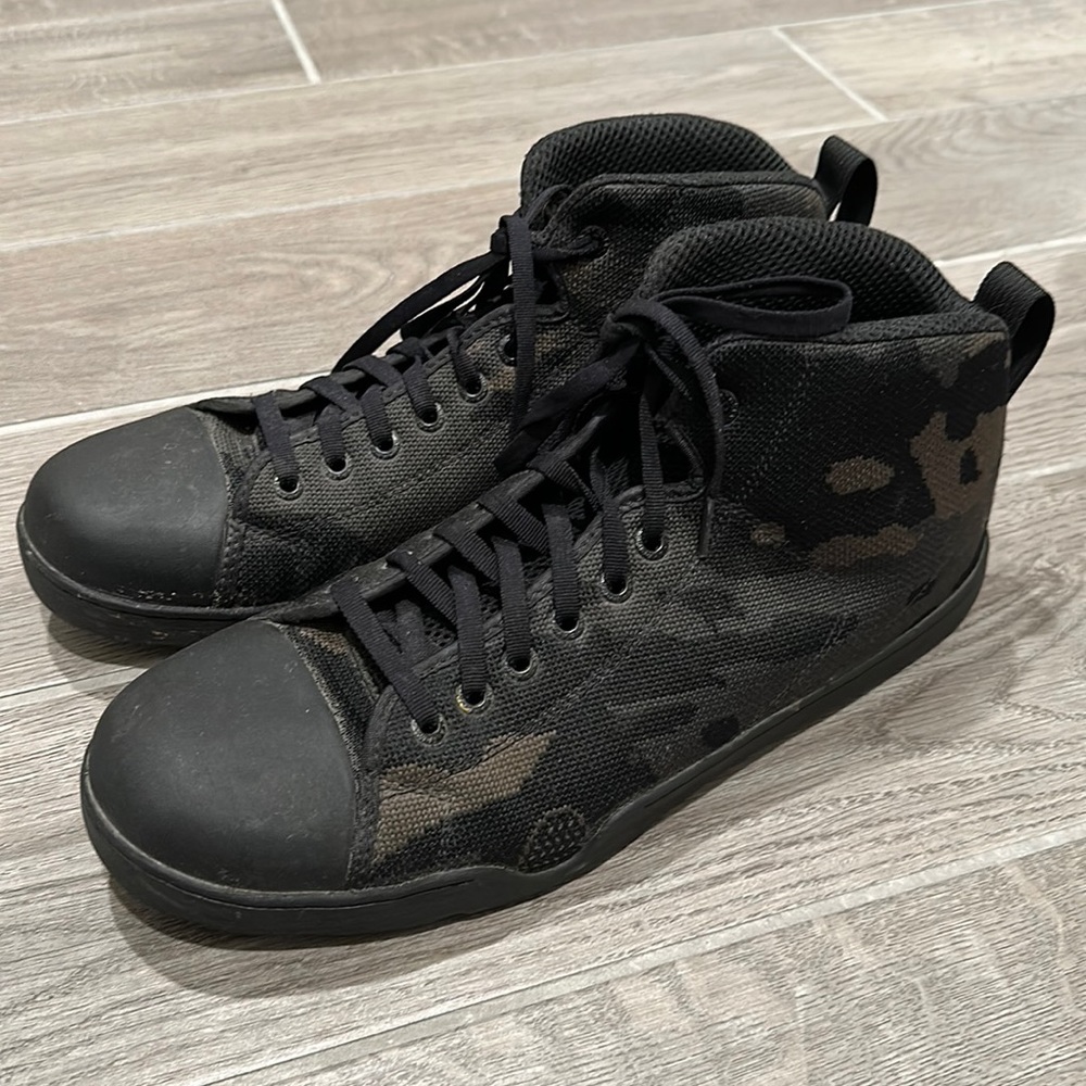 CAMO ALTAMA SHOES 11.5
